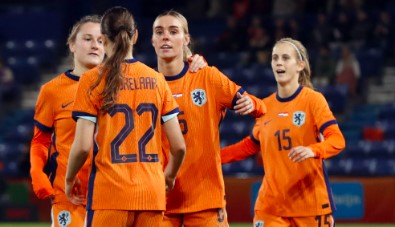 Manchester City Midfielder Jill Roord Shines in Netherlands' Record-Breaking Victory